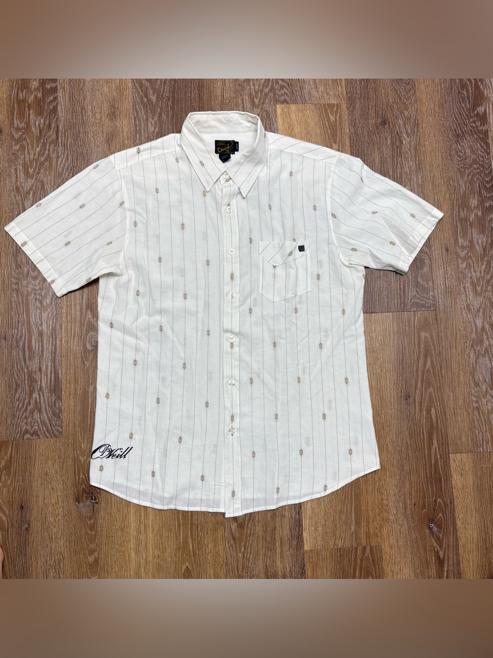 Y2k O'Neill White Short Sleeve Button-Down Shirt with Tan Accents